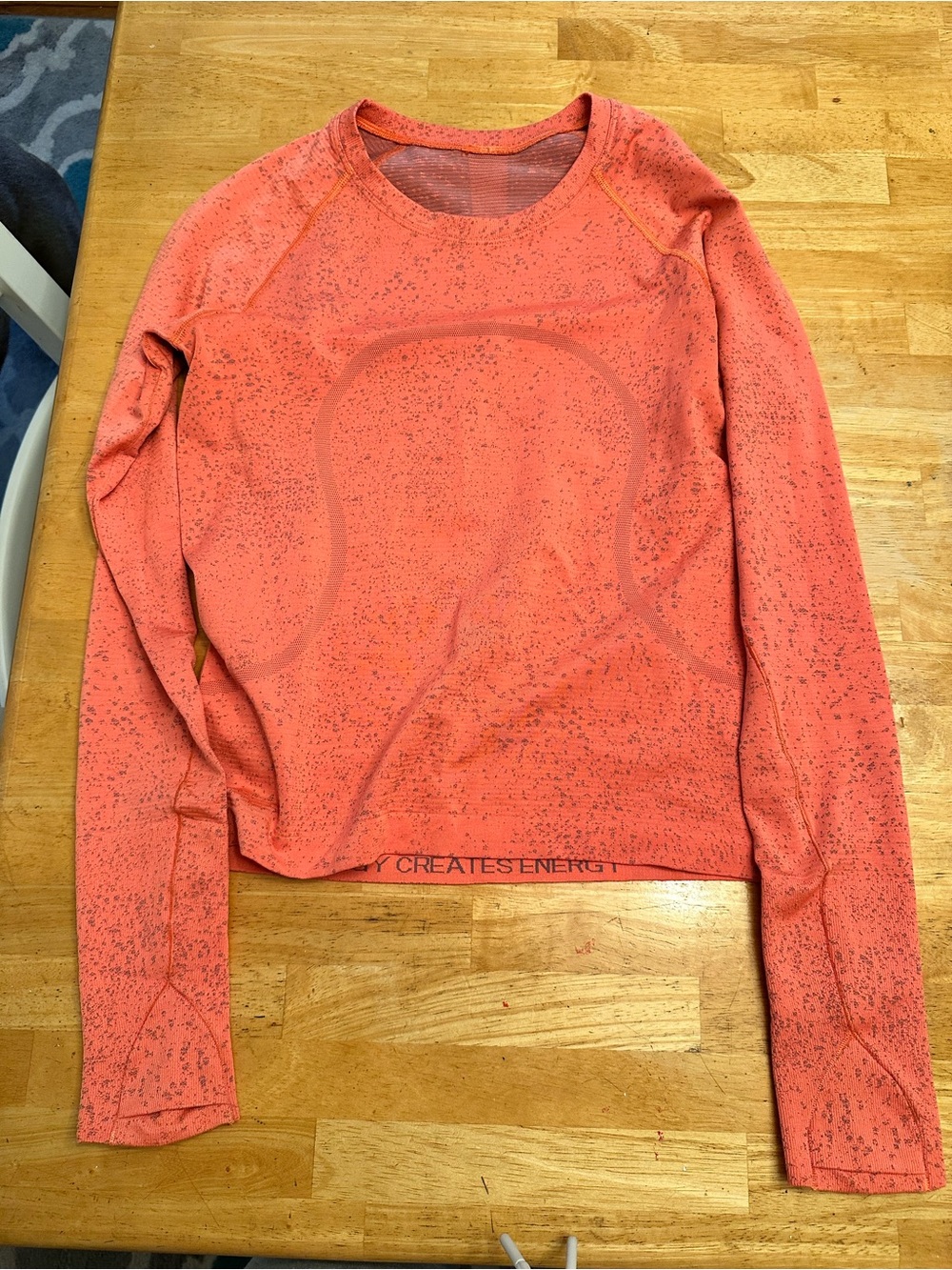 Lululemon long sleeve shirt size 6
